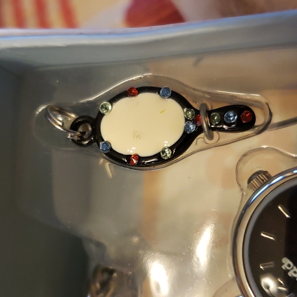 Mudd Charm Watch with charms - Picture 5 of 6